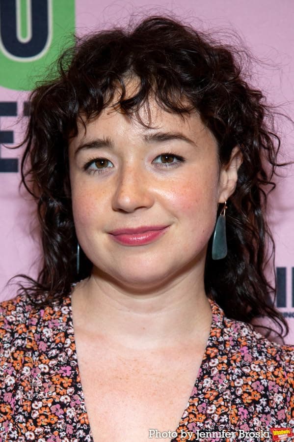 Sarah Steele